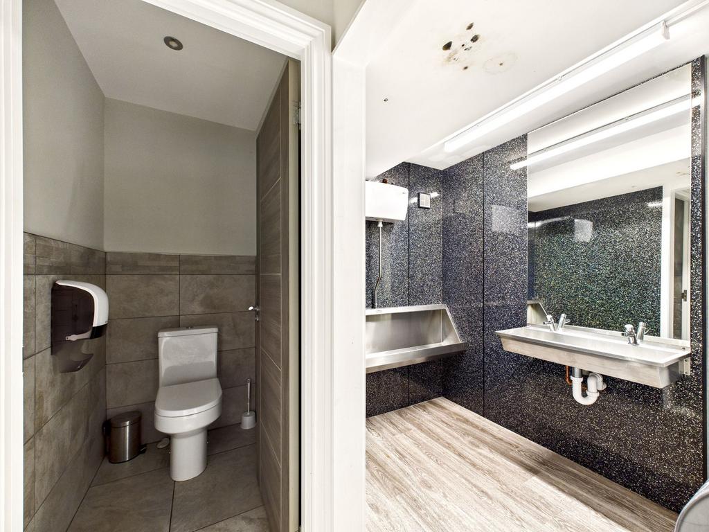 Gents Toilets