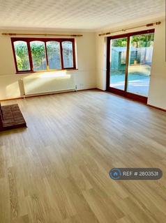 4 bedroom detached house to rent, Seymour Court Road, Marlow, SL7