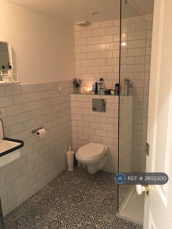 Shared Bathroom With Shower
