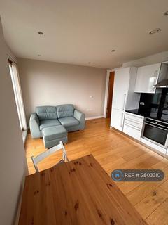 1 bedroom flat to rent, Altyre Road, Croydon, CR0