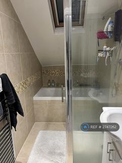 1 bedroom in a flat share to rent, Rectory Grove, Croydon, CR0
