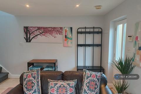 1 bedroom flat to rent, Hotham Lodge, London, SW19