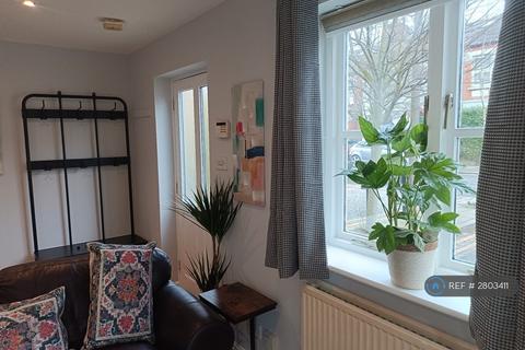 1 bedroom flat to rent, Hotham Lodge, London, SW19