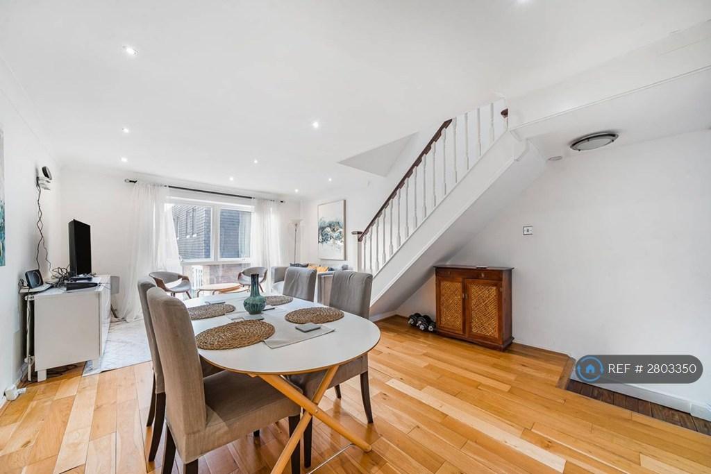 1st Floor Dining Area