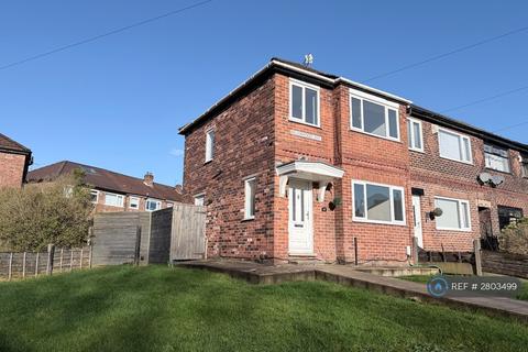 3 bedroom end of terrace house to rent, Briarwood Avenue, Manchester, M43