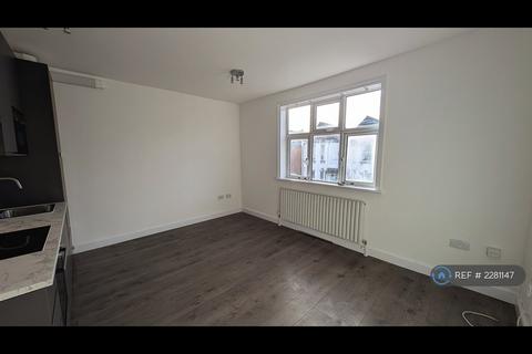 2 bedroom flat to rent, Warrington Road, Harrow, HA1