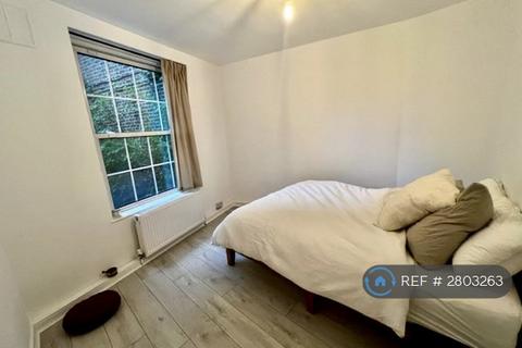 2 bedroom flat to rent, Crowland House, London, NW8