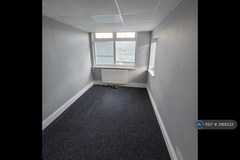 undefined, Tom Brown St, Rugby, CV21