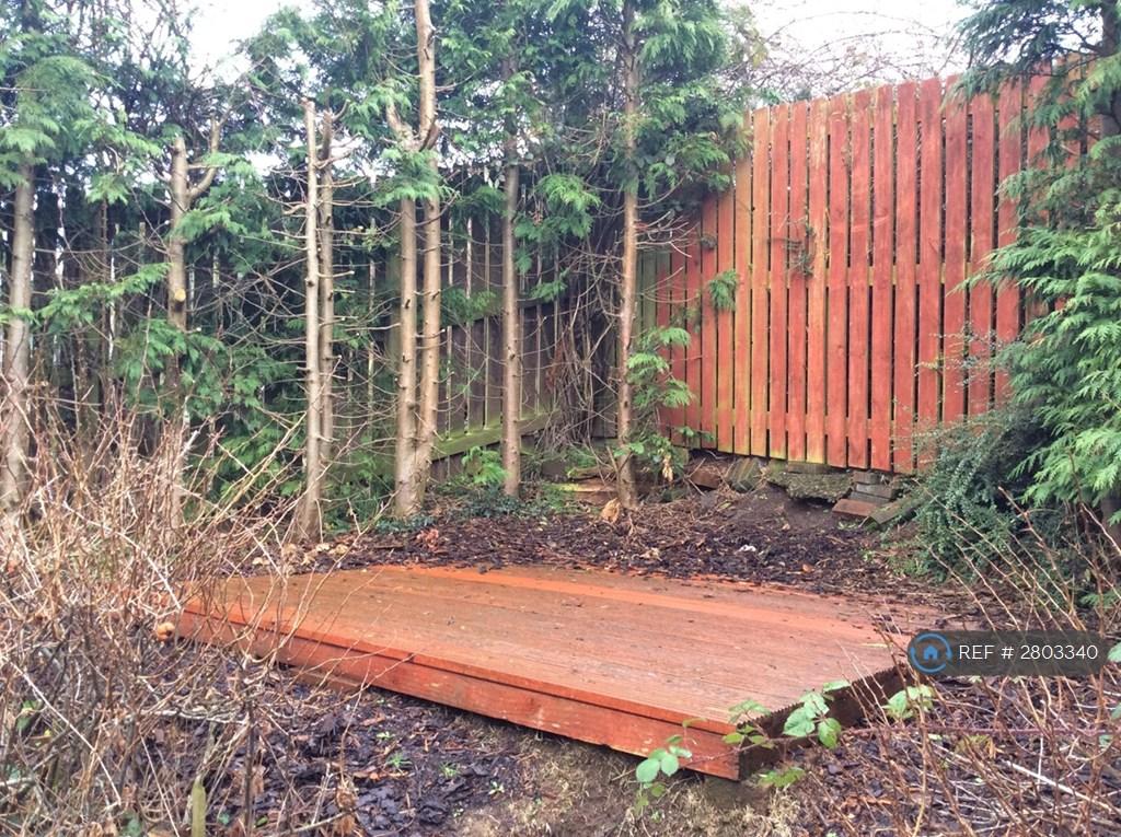 Rear Terraced Garden 2/2
