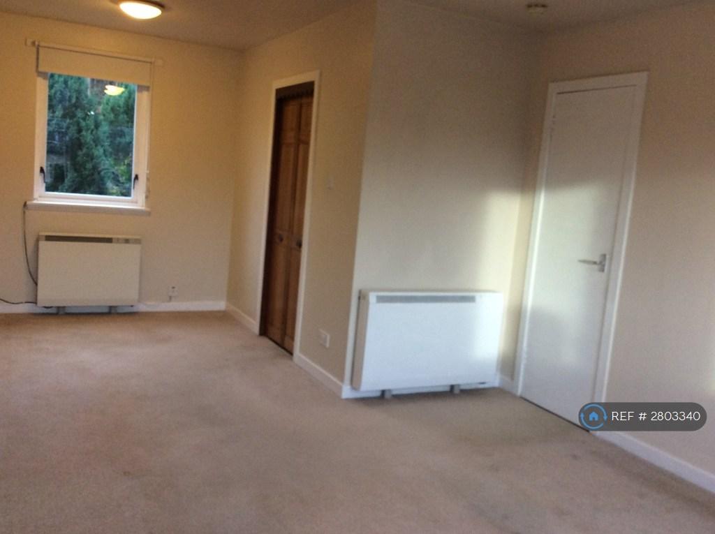 Living/Dining Room 2/2