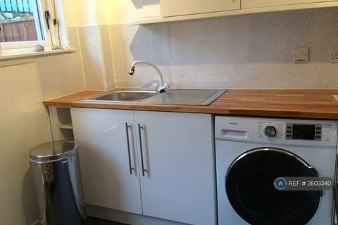 2 bedroom semi-detached house to rent, Clement Court, Auchtermuchty, Cupar, KY14