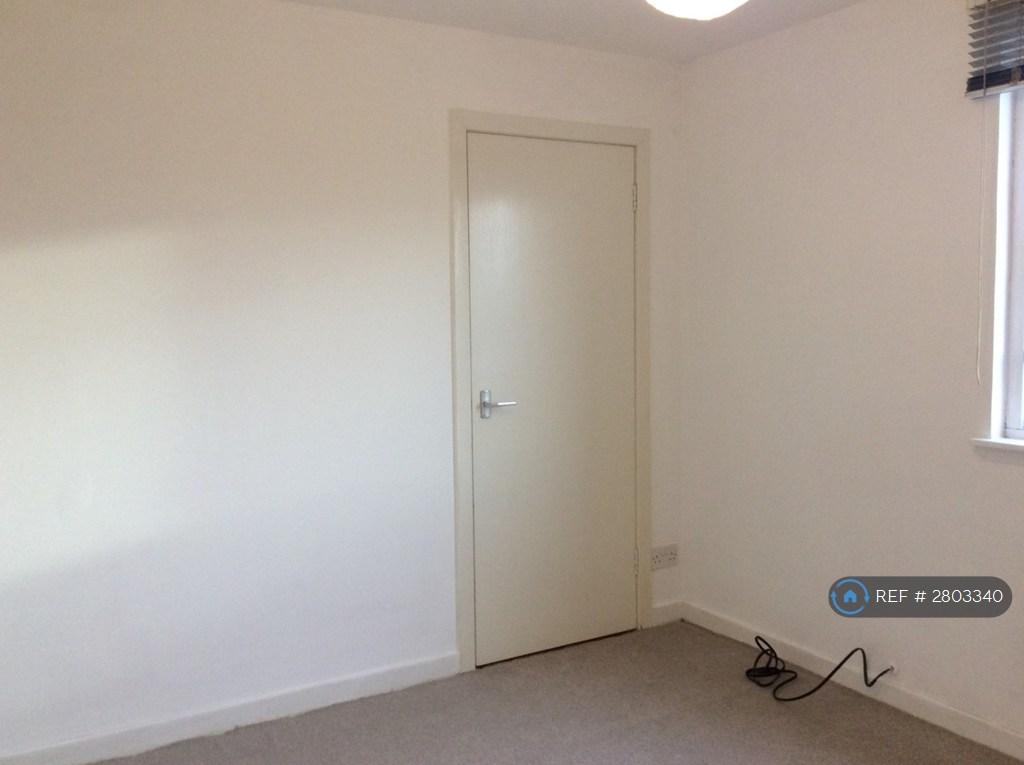 Front Double Bed 2/3