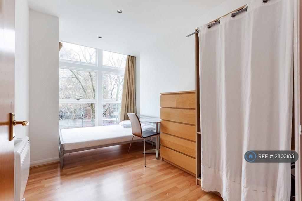 Bedroom 2 (Large Double)