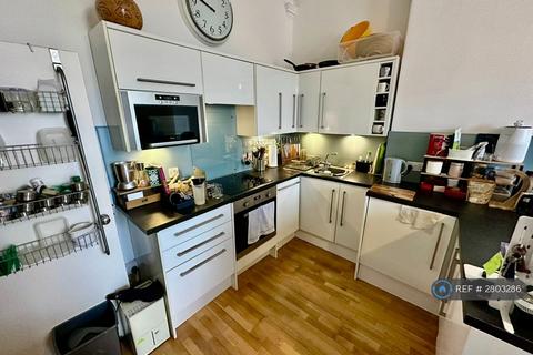 1 bedroom flat to rent, Quayside, Falmouth, TR11