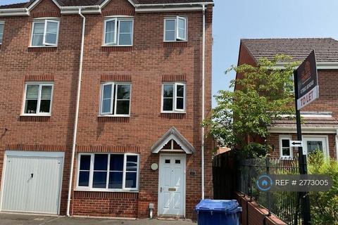 5 bedroom semi-detached house to rent, Galingale View, Newcastle, ST5