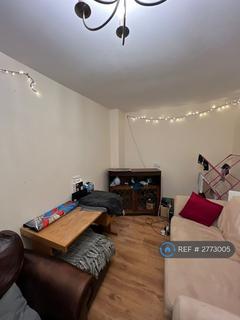 5 bedroom semi-detached house to rent, Galingale View, Newcastle, ST5