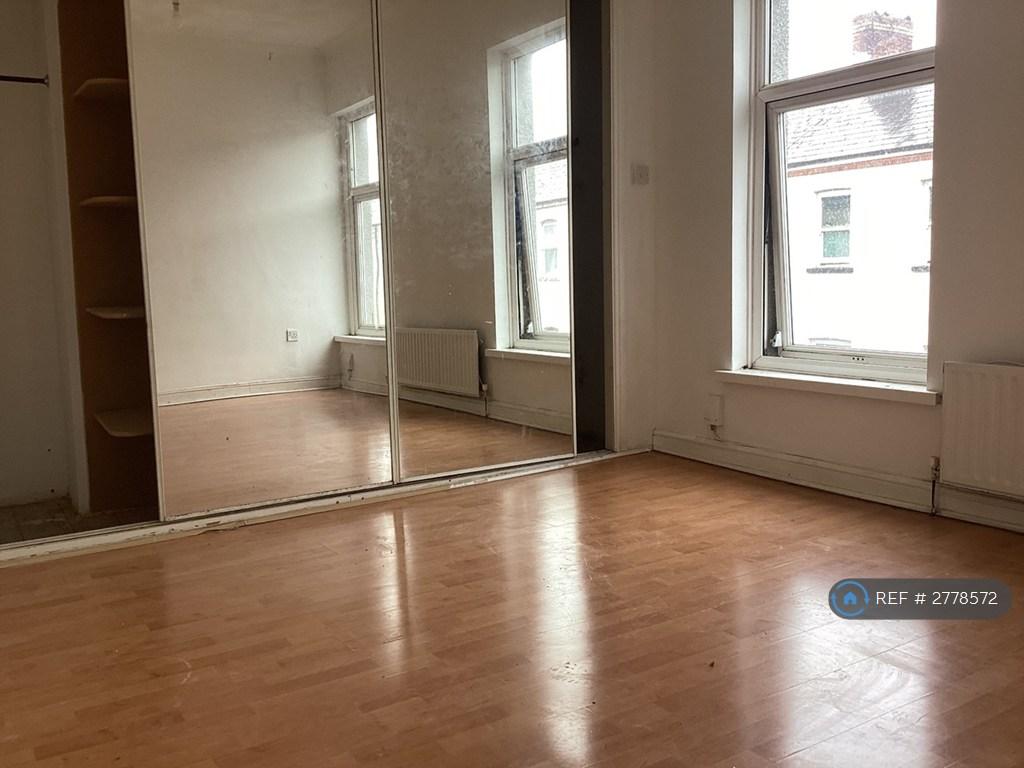 Front Bedrooom