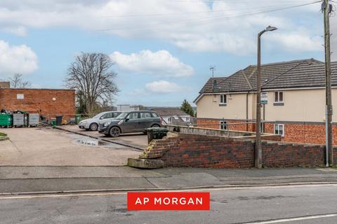undefined, Garages Off Mayfields, Redditch