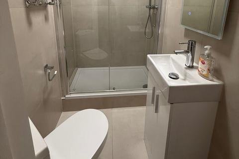 House share to rent, Northolt, London. UB5