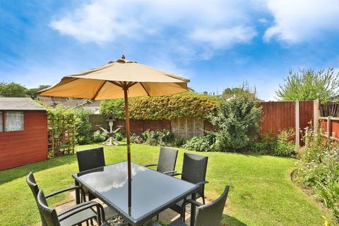 2 bedroom detached bungalow for sale, Longfields, Swaffham