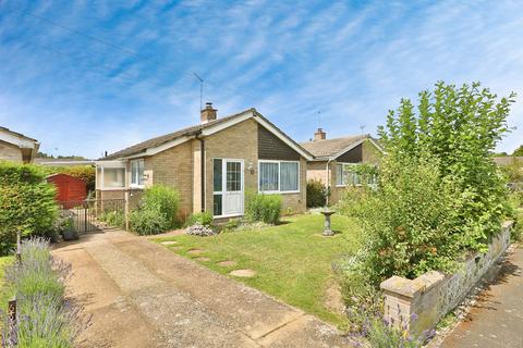 2 bedroom detached bungalow for sale, Longfields, Swaffham