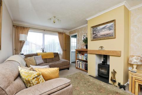 2 bedroom detached bungalow for sale, Longfields, Swaffham