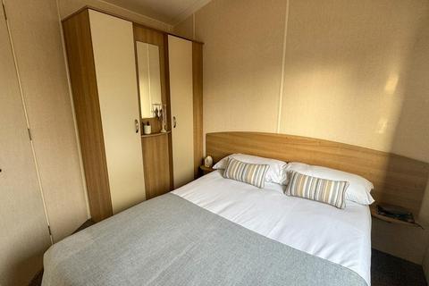 undefined, Carlton IP17