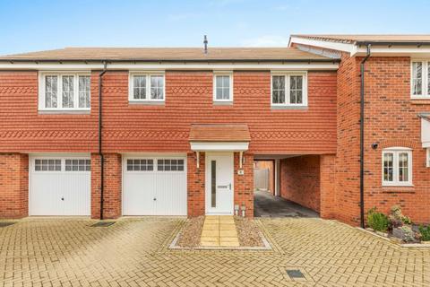 2 bedroom coach house to rent, Chaplin Close, Thame OX9
