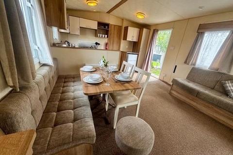 undefined, Carlton IP17