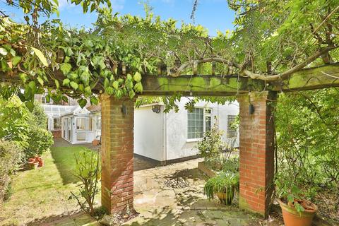 4 bedroom bungalow for sale, The Pightle, Swaffham