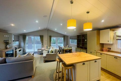 3 bedroom holiday lodge for sale, Carlton IP17