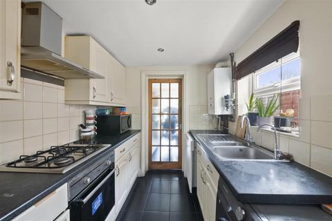 2 bedroom terraced house for sale, Orchard Road, Hounslow TW4