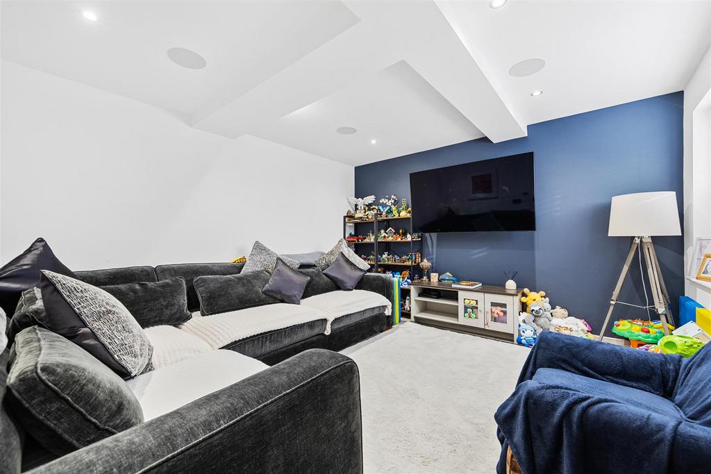 10 Bedford Rd Web21.jpg