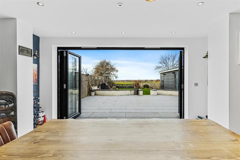 10 Bedford Rd Web33.jpg