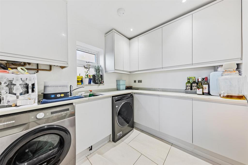 10 Bedford Rd Web35.jpg