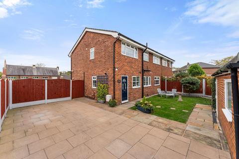 4 bedroom semi-detached house for sale, Hayfield Avenue, Manchester M29