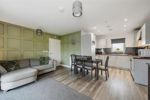 2 bedroom flat for sale, Brocade Road, Andover