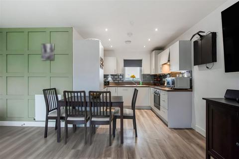 2 bedroom flat for sale, Brocade Road, Andover