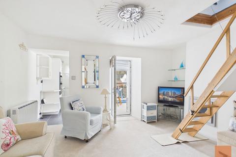 2 bedroom flat to rent, Kenwyn Street, Truro
