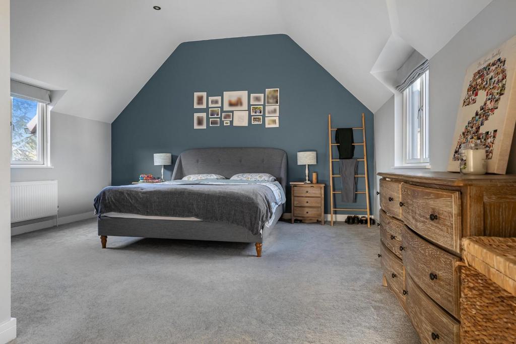 VAULTED MASTER BEDROOM.jpg