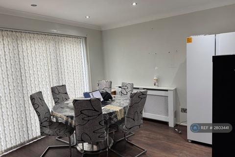 1 bedroom in a house share to rent, Foresters Crescent, Bexleyheath, DA7