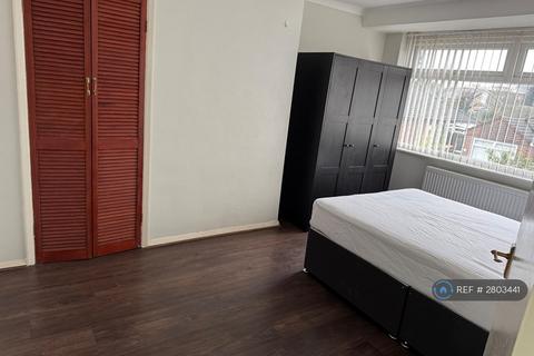 1 bedroom in a house share to rent, Foresters Crescent, Bexleyheath, DA7