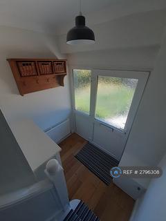 2 bedroom flat to rent, Southbourne Road, Bournemouth, BH6
