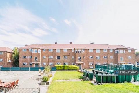 1 bedroom flat to rent, Ainsdale Road, Watford, WD19