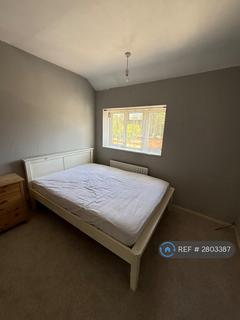 1 bedroom in a house share to rent, Ryvers Road, Slough, SL3
