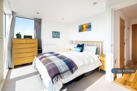 1 bedroom flat to rent, Distillery Tower, London, SE8