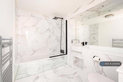 1 bedroom flat to rent, Distillery Tower, London, SE8