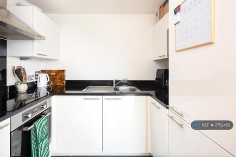 1 bedroom flat to rent, Distillery Tower, London, SE8