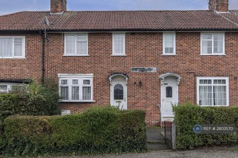 3 bedroom terraced house to rent, Greatdown Road, London, W7