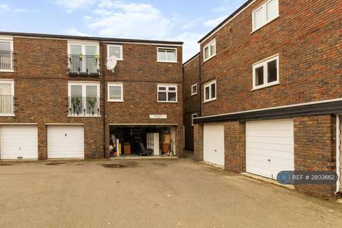 3 bedroom flat to rent, Warren Bank, Milton Keynes, MK6
